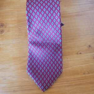 Christian Dior Men's Burgundy Red Diamond Geometric‎ Necktie Elegant
